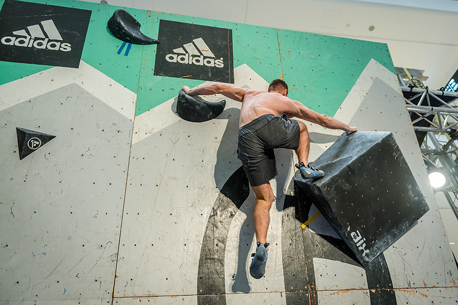 adidas, boulder, cup, aupark, bouldering, lezenie, horolezec, horolezectvo