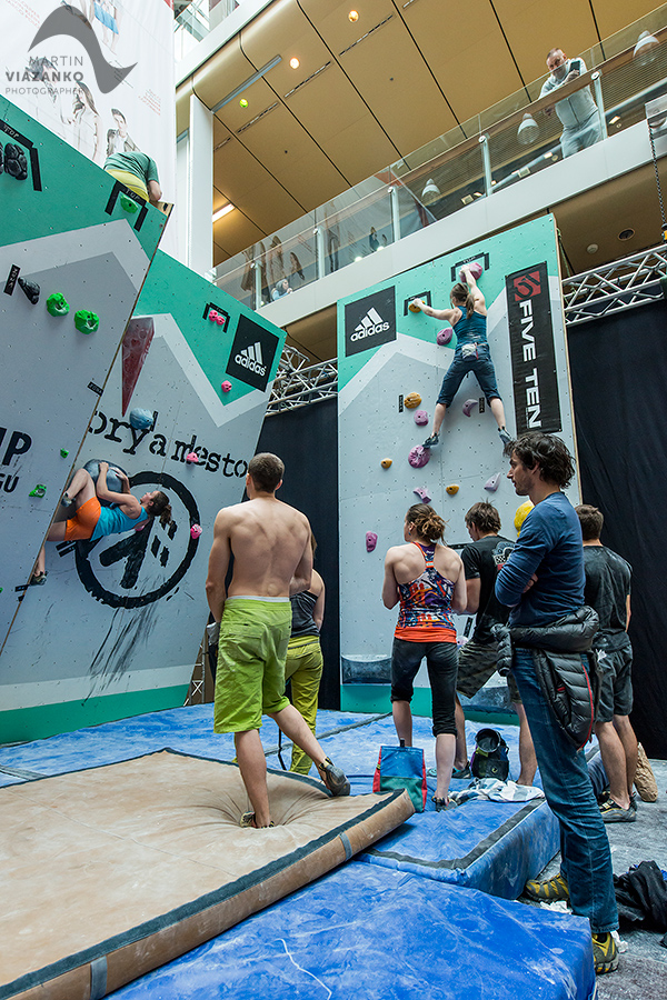 aupark, adidas boulder cup, bouldering, climb, lezenie, súťaž, pretek, majstrovstvá slovenska v boulderingu, hory a mesto