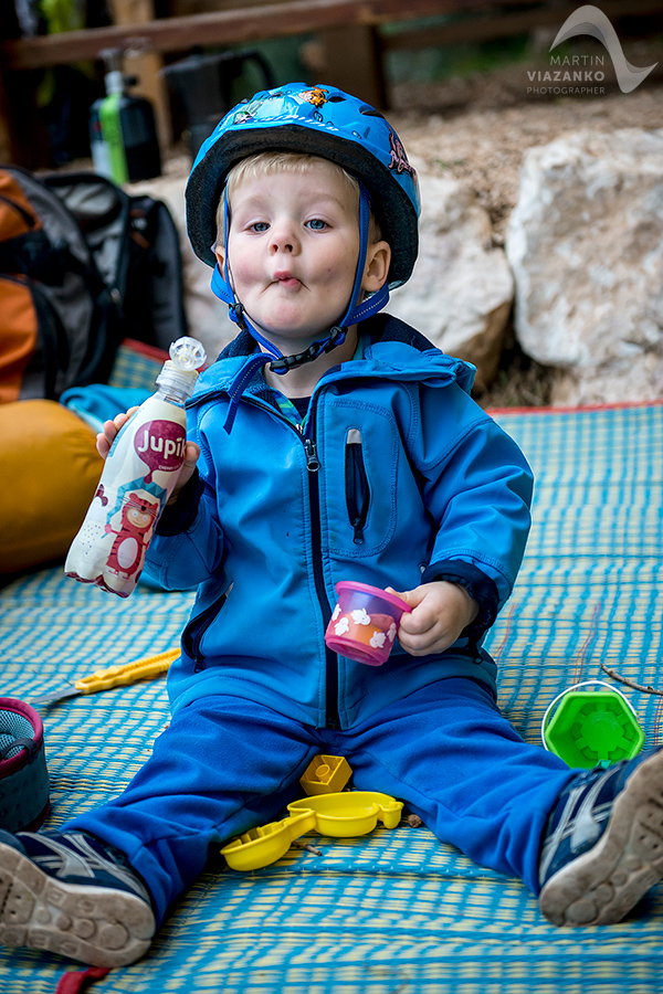 hvar, chorvátsko, cliffbase, tomáš greksák, zuzana štefanská, climbing, lezenie, horolezectvo, climbing bus