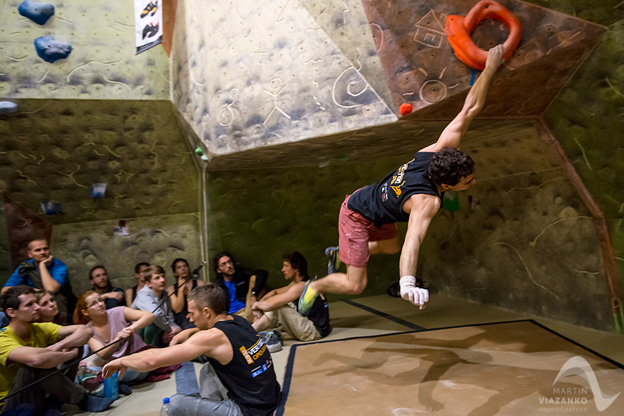 kiku vertigo open 2014, lezecke centrum, bratislava, boulder, bouldering, lezenie, climb, apple, jablko